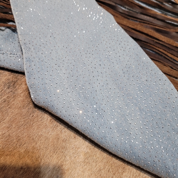 Custom Jean Jacket w/Louis Vuitton Fringe - Picture 4 of 7